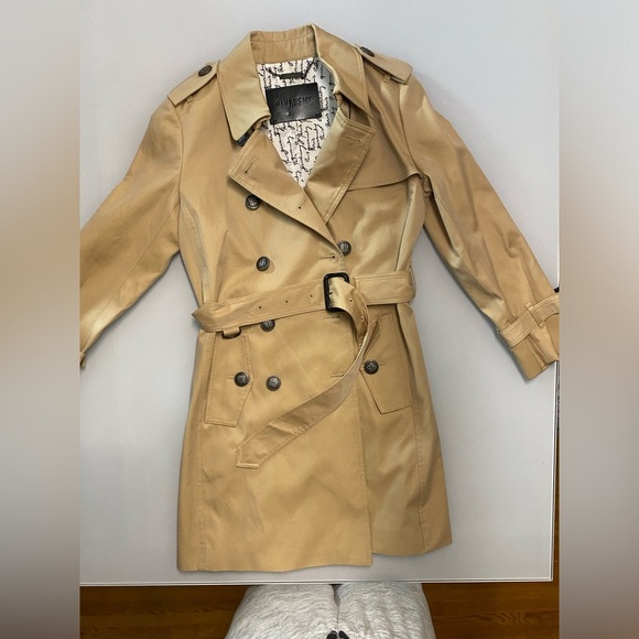 Givenchy belted double-breasted Mid length tan trench coat - Picture 7 of 13